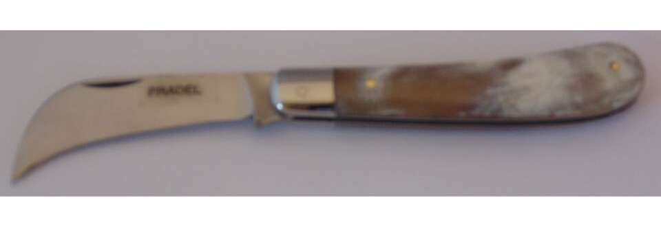 Couteau l'élèctricien 1 pièce 1 mitre corne claire 31819-02 Coutellerie Chevalerias Thiers